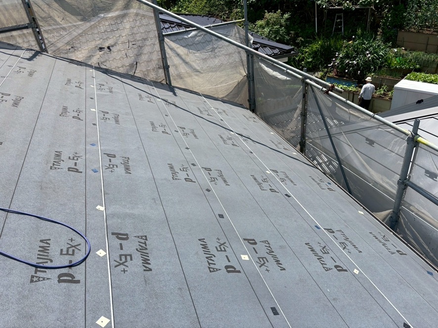 防水シート張り