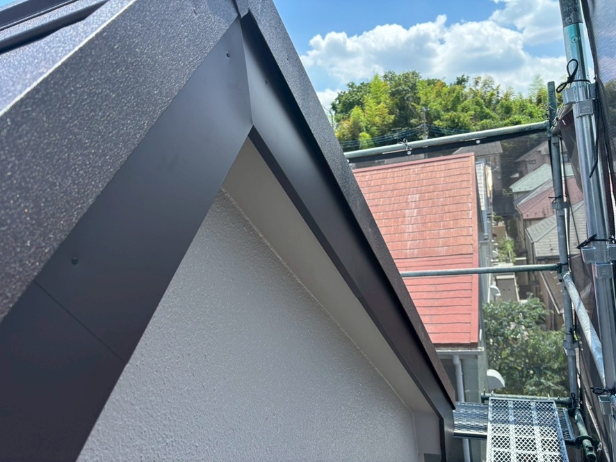 破風板金施工後