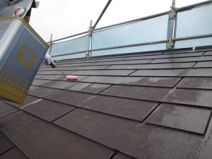 屋根下塗り