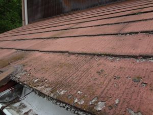 屋根材の剥離