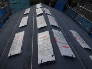 防水シート張り