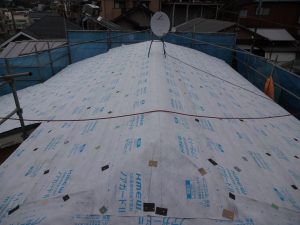 防水シート張り