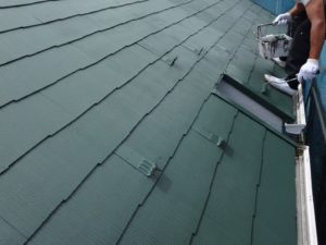 屋根上塗り