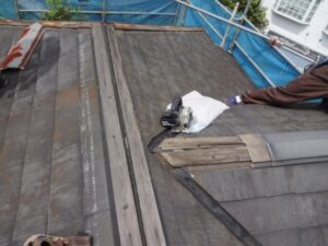 屋根下地解体