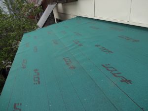 防水シート張り