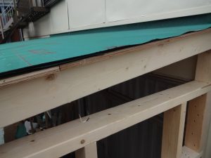 屋根葺き施工前