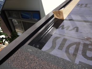 ブチルテープ張り