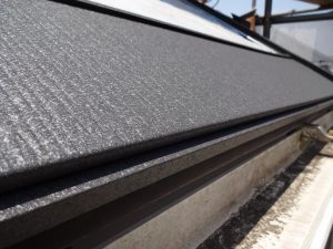 ガルバリウム鋼板張り