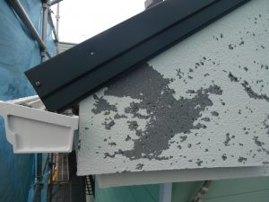 破風板の劣化(モルタル)