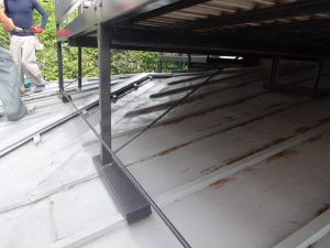 劣化した瓦棒屋根