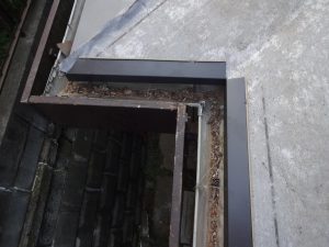 軒先唐草取付け