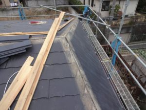 棟板金の下地解体