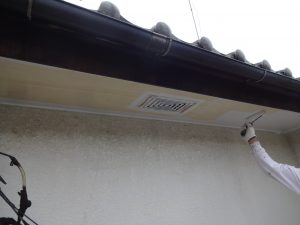 軒天塗装下塗り