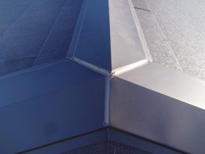 棟板金コーキング施工