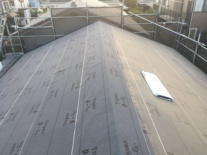 防水シート張り