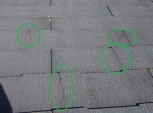 スレート屋根のひび割れ