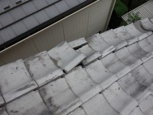 瓦のずれ