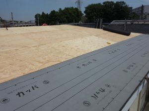 防水シート張り