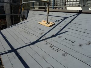 防水シート張り