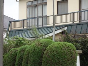 玄関屋根葺き替え工事の施工後