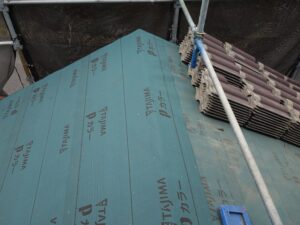 防水シート張り