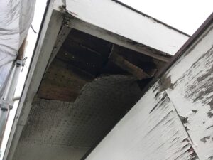 軒天の剥がれ