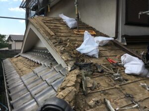 下屋根(瓦解体)