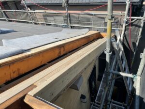 正面垂木取付け