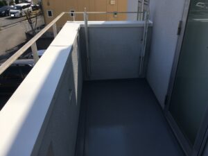 バルコニー笠木カバー施工後