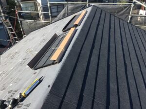 屋根材張り