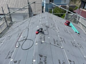 防水シート張り