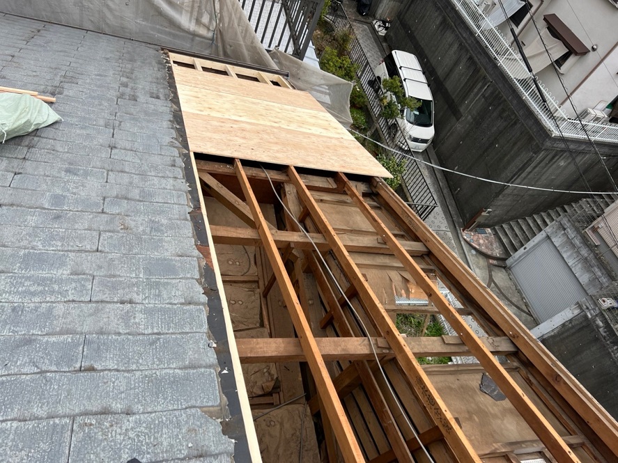 新規野地板張り