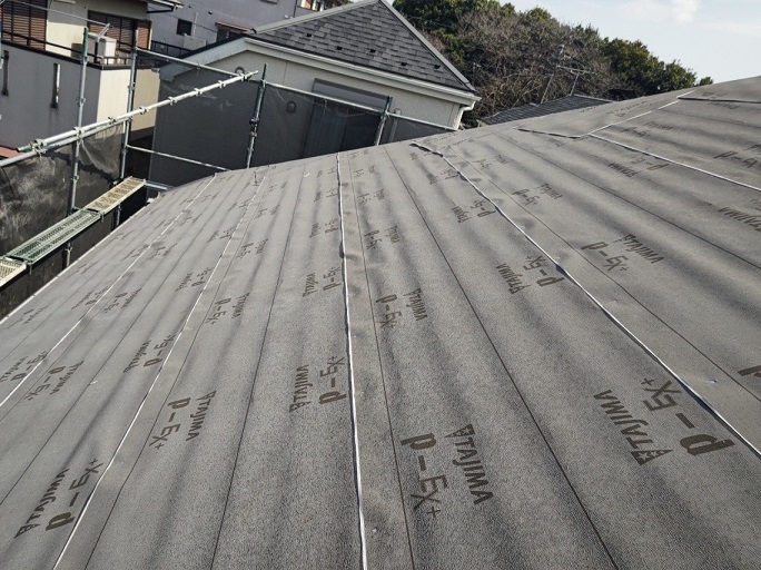 防水シート張り