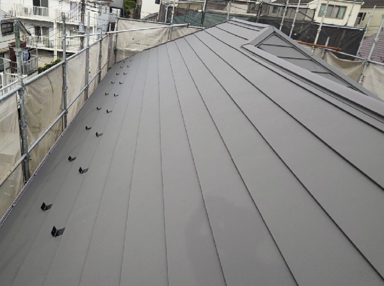 屋根カバー施工後