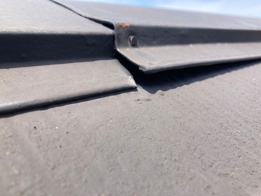 棟板金の浮き
