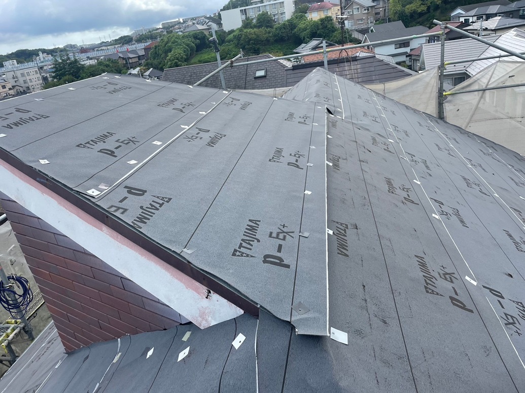 防水シート張り