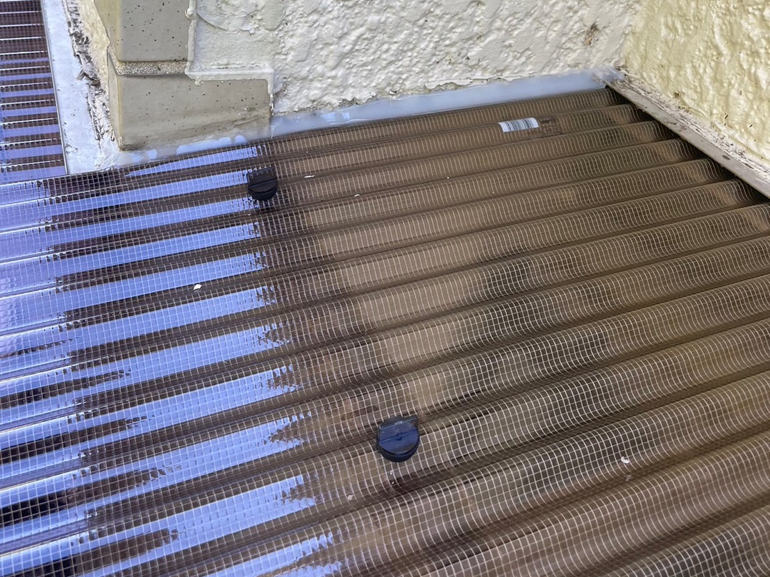 壁際コーキング