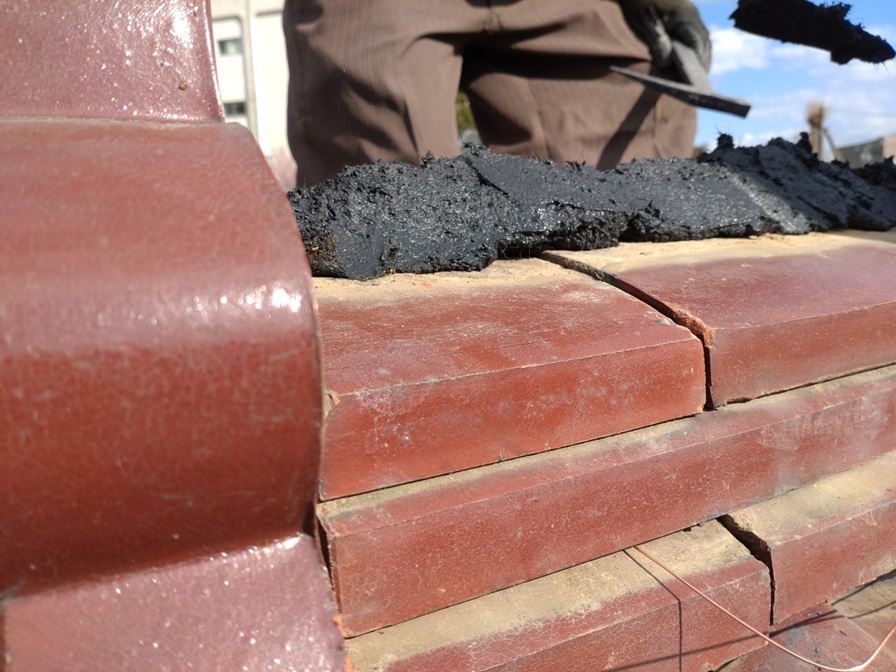 のし瓦漆喰盛り