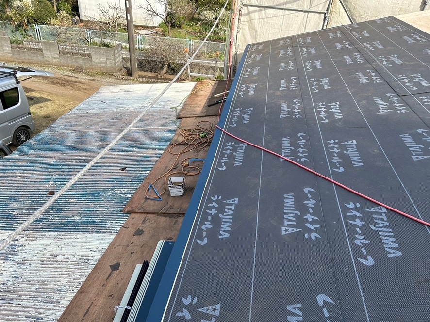 防水シート張り