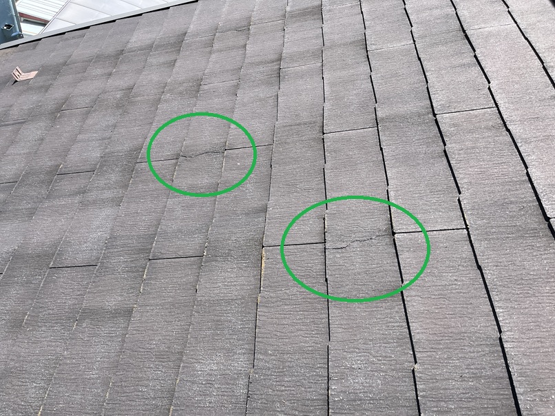 屋根材のひび割れ