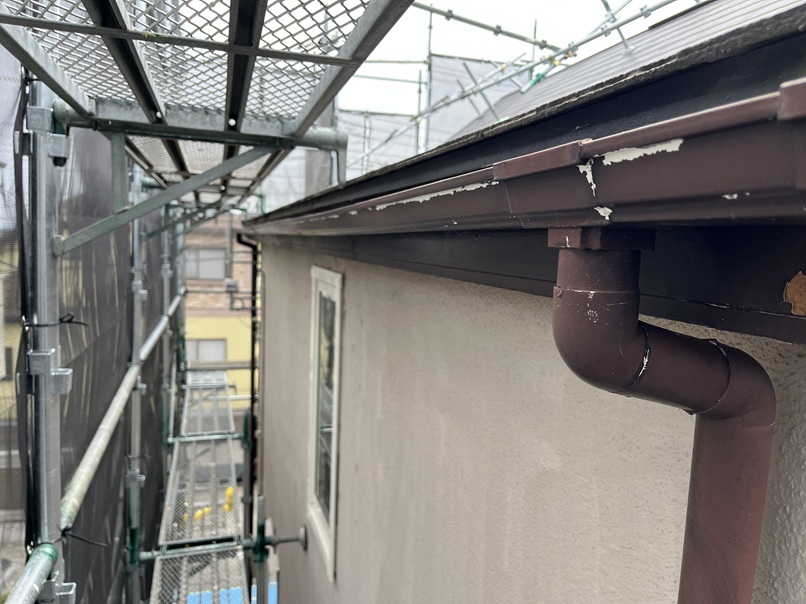 劣化した軒樋